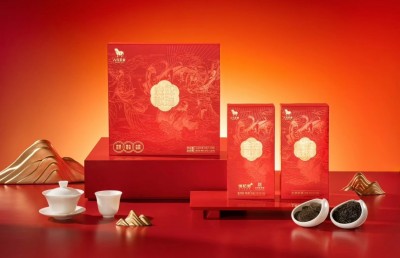 Bộ Quà Tặng Trà Bama Cát Tường Kim Xà 200gr